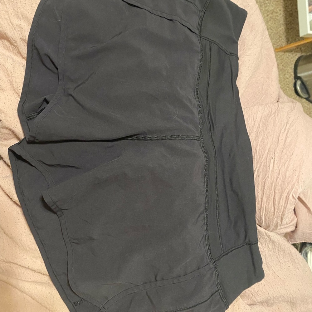 Lululemon black 4’’ run times short